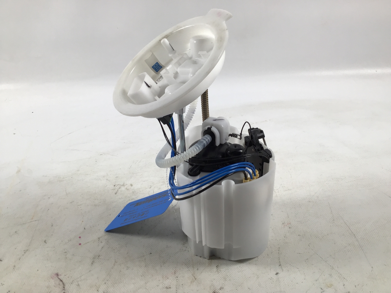 Pompe à carburant BMW 1er (F40) 118i  103 kW  140 PS (07.2019-> ) Pompe à carburant BMW 1er (F40) 118i  103 kW  140 PS (07.2019-> )