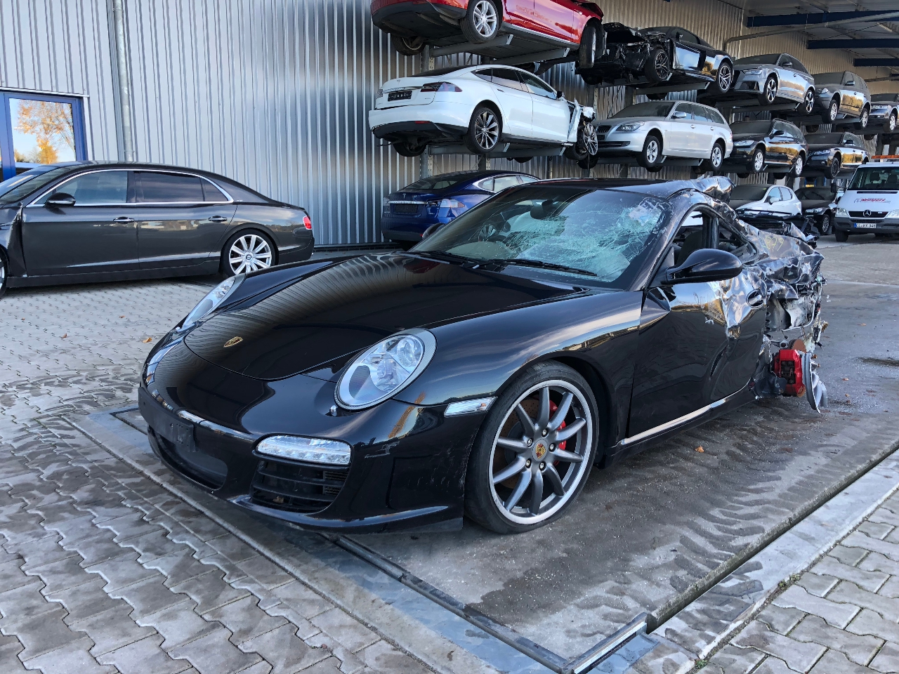 PORSCHE