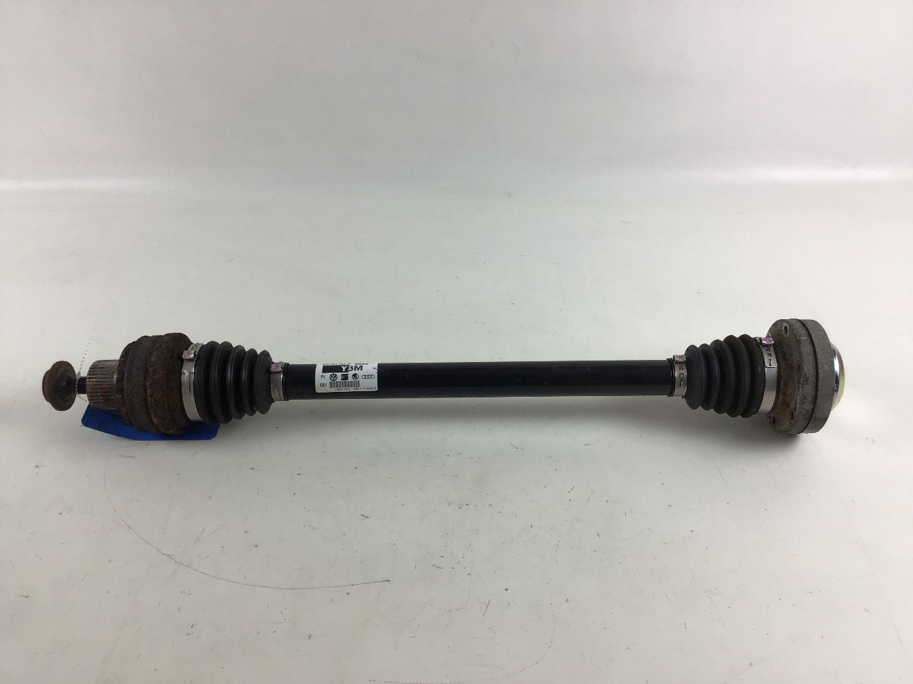 Arbre d'entraînement arrière droit AUDI A5 (8T) 2.0 TDI quattro  130 kW  177 PS (12.2011-01.2017) Arbre d'entraînement arrière droit AUDI A5 (8T) 2.0 TDI quattro  130 kW  177 PS (12.2011-01.2017)