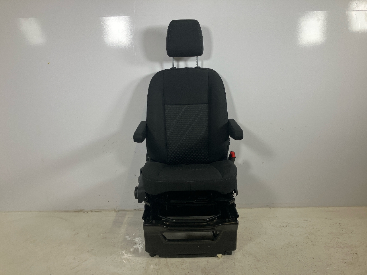 Sitz rechts vorne FORD Transit V363 Pritsche/Fahrgestell (FED, FFD) 2.0 TDCi  125 kW  170 PS (03.2016-> ) Sitz rechts vorne FORD Transit V363 Pritsche/Fahrgestell (FED, FFD) 2.0 TDCi  125 kW  170 PS (03.2016-> )