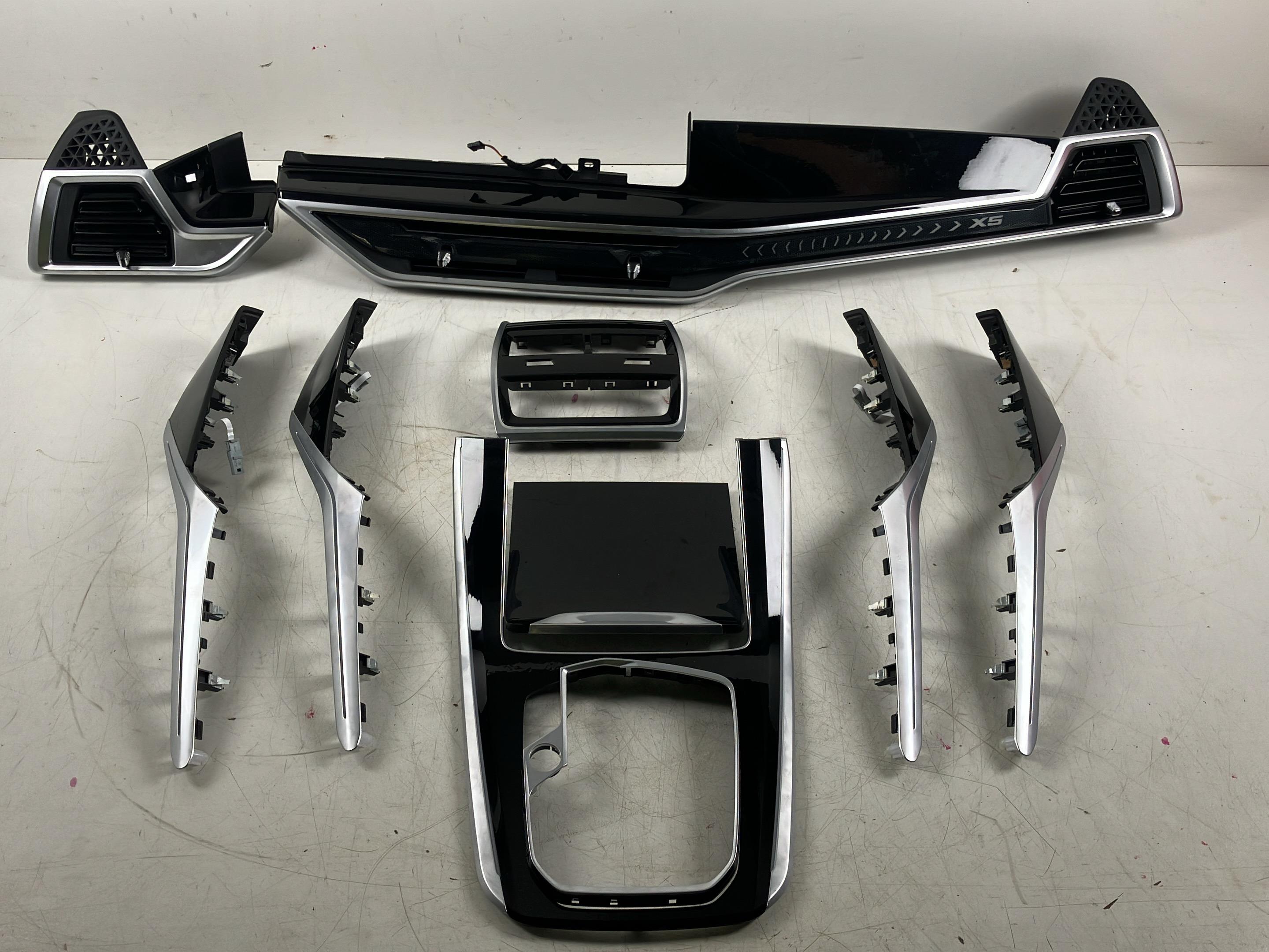 Zestaw elementów dekoracyjnych BMW X5 (G05, F95) xDrive40d Mild-Hybrid  259 kW  352 PS (06.2023-> )