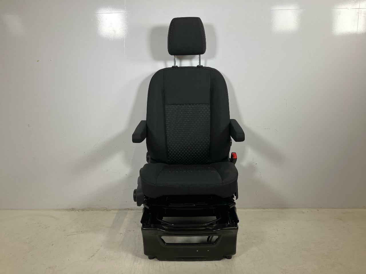 Seat right front FORD Transit V363 Pritsche/Fahrgestell (FED, FFD) 2.0 TDCi  125 kW  170 PS (03.2016-> ) Seat right front FORD Transit V363 Pritsche/Fahrgestell (FED, FFD) 2.0 TDCi  125 kW  170 PS (03.2016-> )