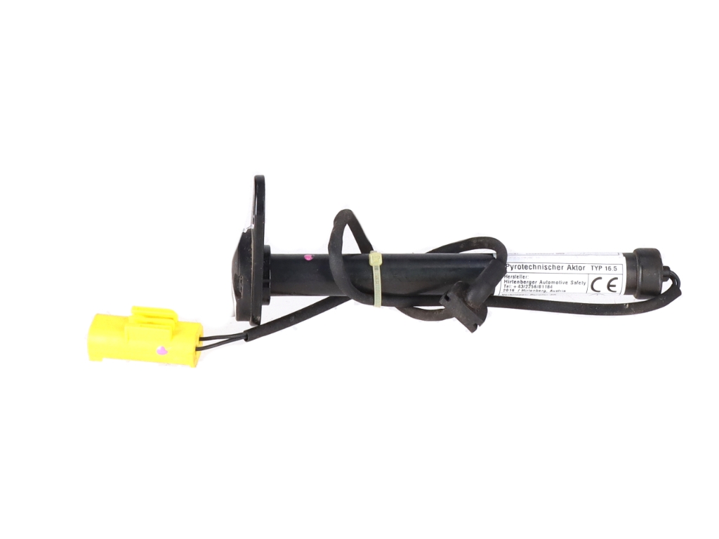 Actuator bonnet right MERCEDES-BENZ GLC (X253) AMG 43 4-matic  270 kW  367 PS (04.2016-> ) Actuator bonnet right MERCEDES-BENZ GLC (X253) AMG 43 4-matic  270 kW  367 PS (04.2016-> )