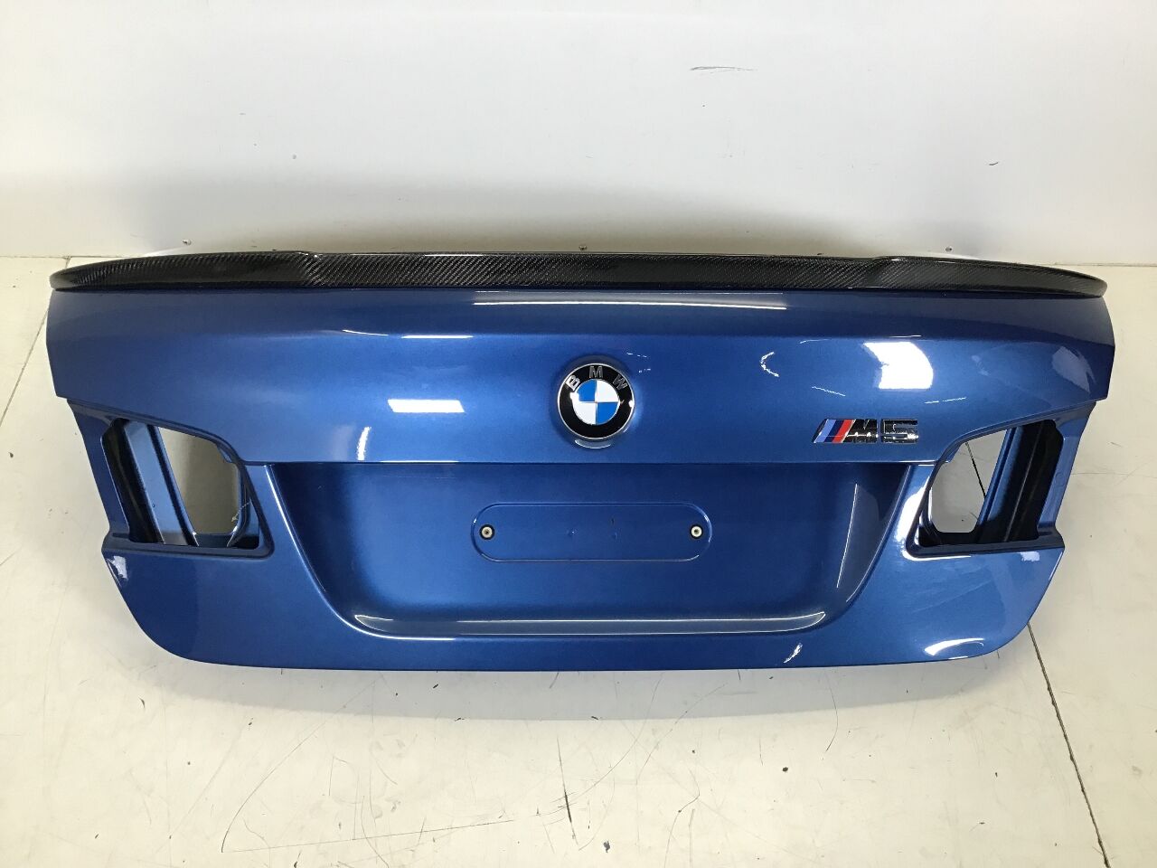 Tail gate BMW 5er (F10) M5  412 kW  560 PS (09.2011-10.2016)