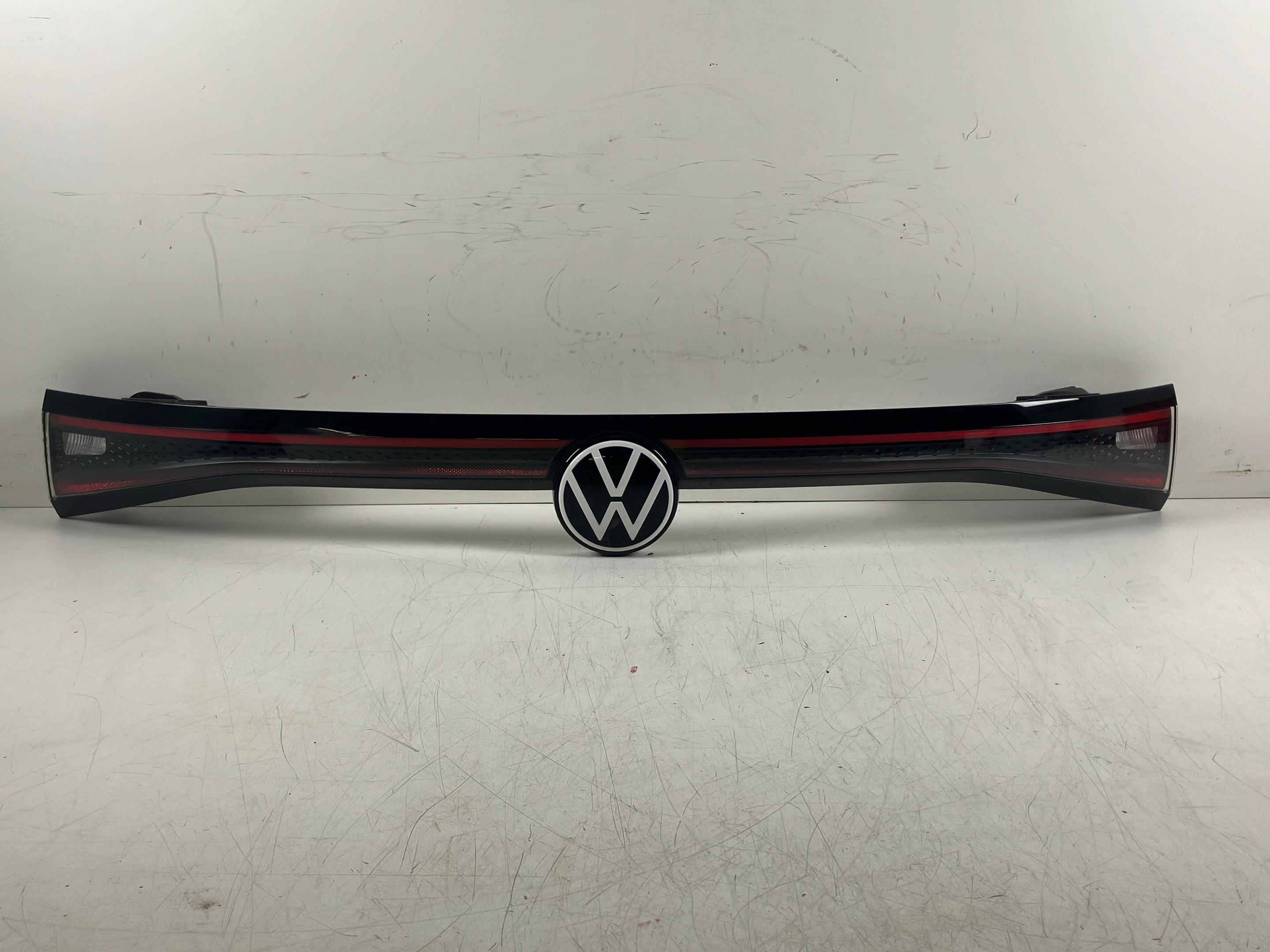 Feu arrière centre VW ID.4 (E21) Pro  210 kW  286 PS (10.2023-> )