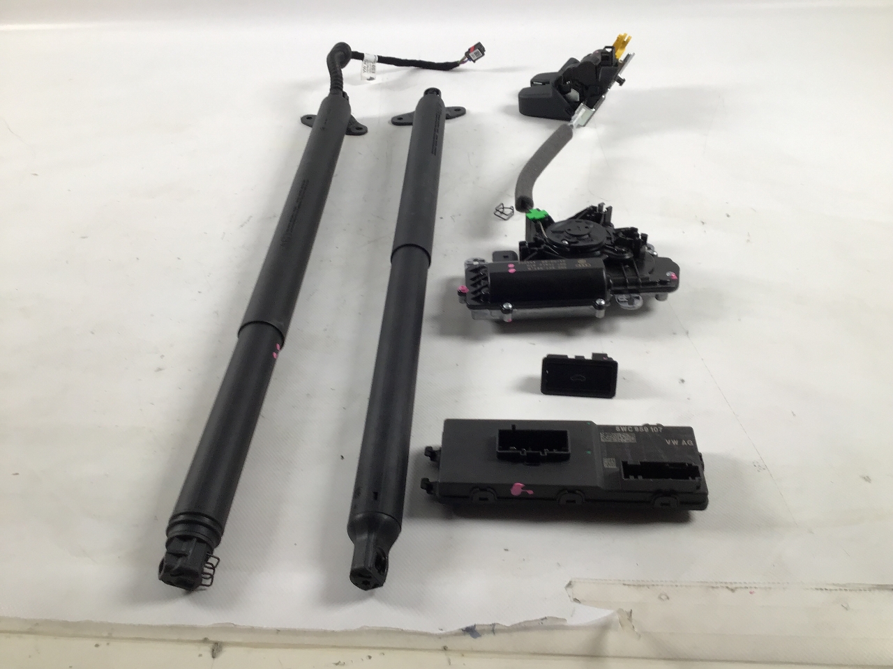 Set pentru hayon electric VW Arteon (3H) 2.0 TSI 4motion  200 kW  272 PS (09.2018-> )
