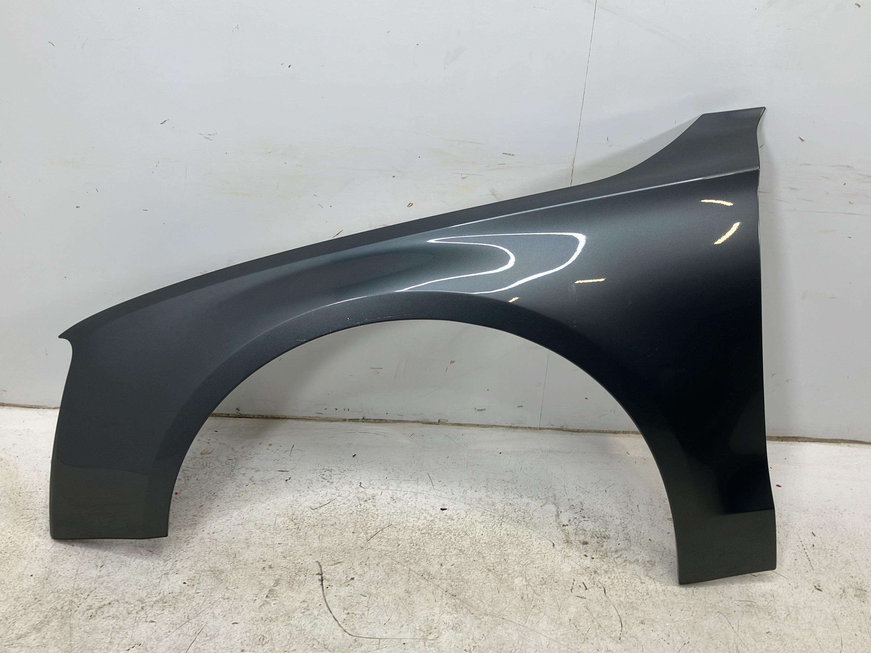 Błotnik lewy przód AUDI A8 (4H) 3.0 TDI quattro  190 kW  258 PS (10.2013-01.2018)