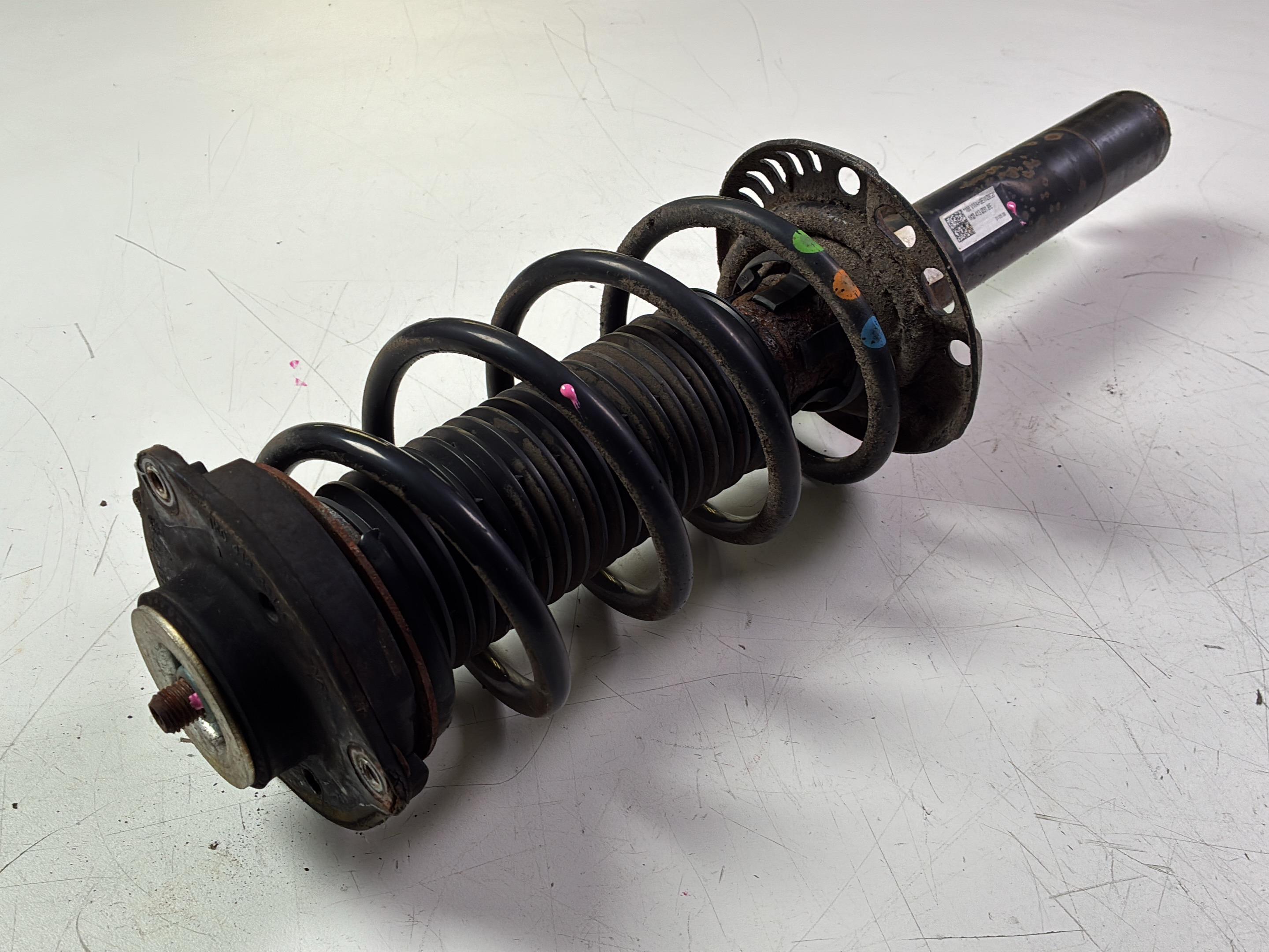 Suspension strut right front VW Golf VI (5K) 1.4  59 kW  80 PS (10.2008-11.2012)