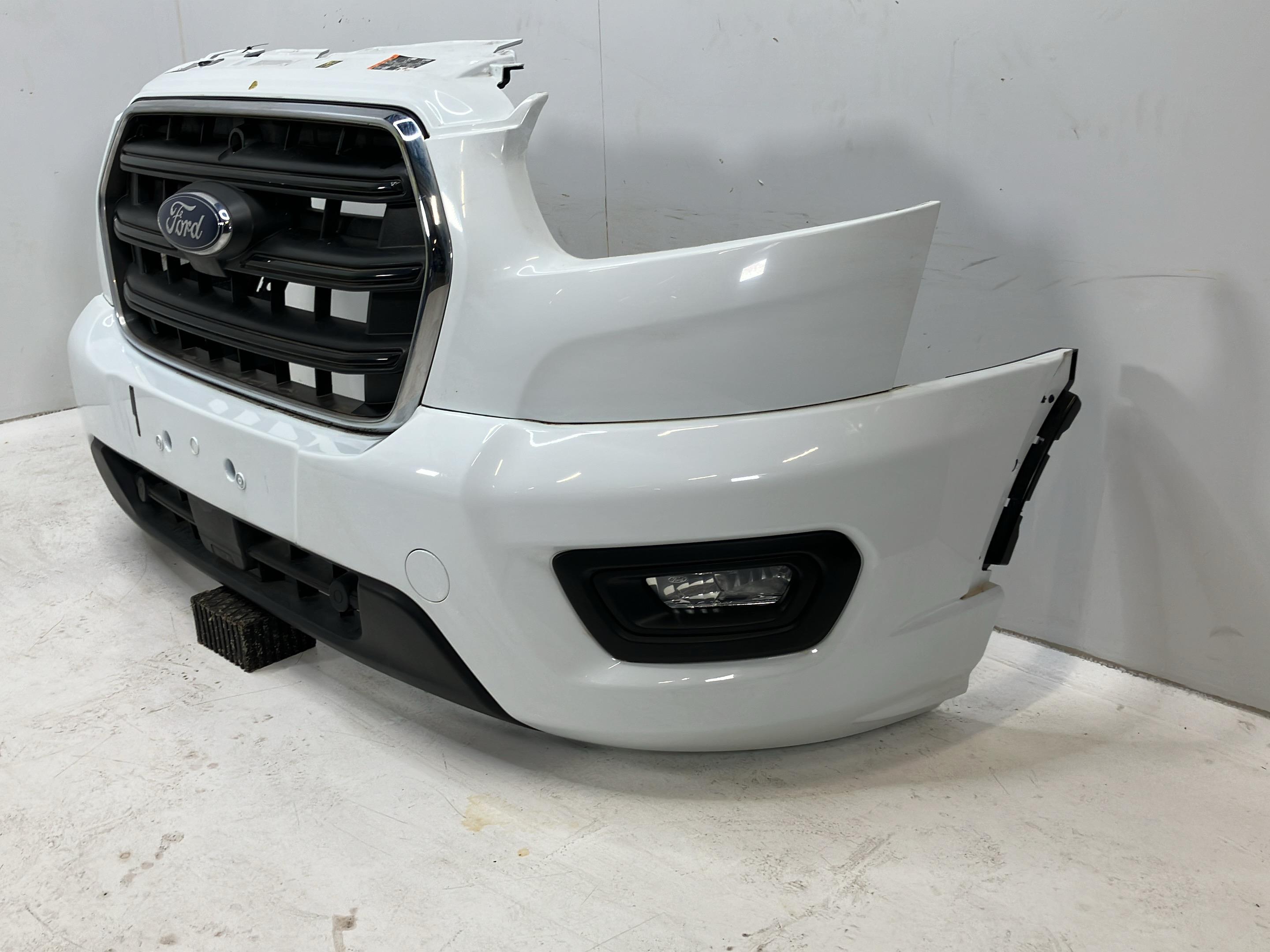 Bumper front FORD Transit V363 Pritsche/Fahrgestell (FED, FFD) 2.0 EcoBlue  121 kW  165 PS (07.2023-> )
