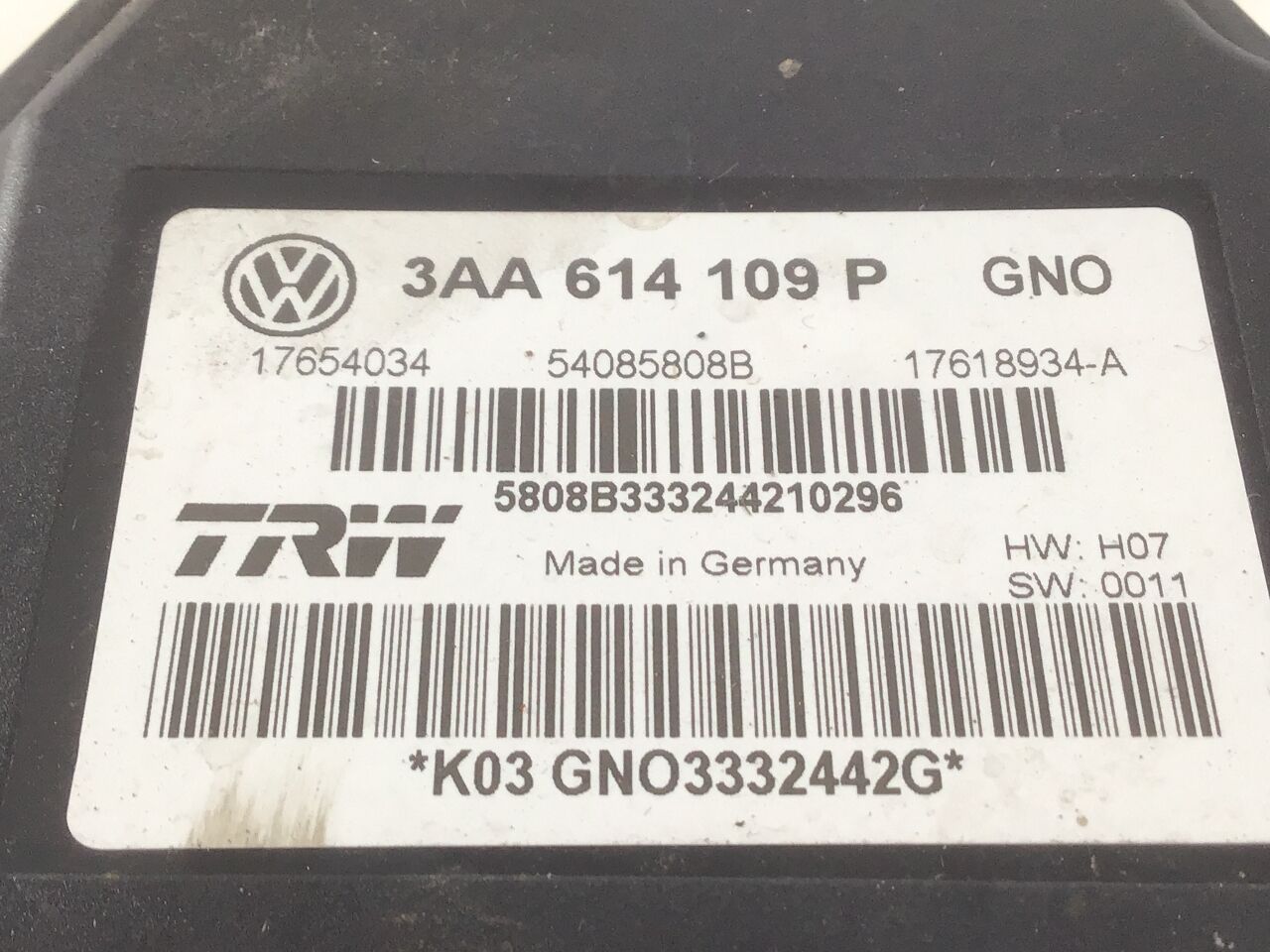 Control unit for ABS VW Passat B7 (362) 2.0 TDI  103 kW  140 PS (08.2010-12.2014)