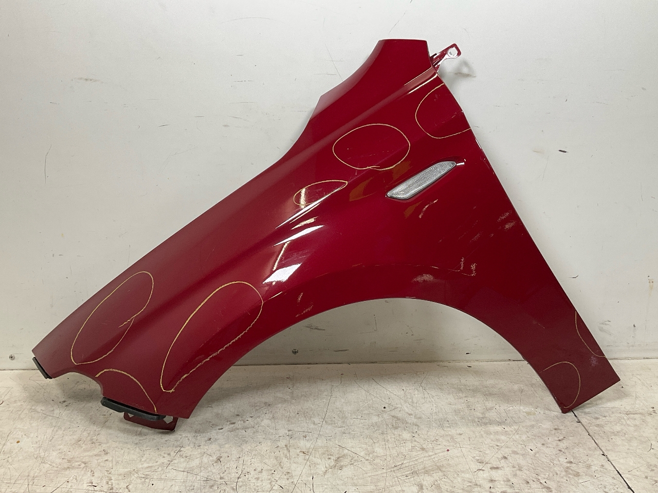 Fender left front FIAT Tipo Schrägheck (356) 1.4  88 kW  120 PS (03.2016-> ) Fender left front FIAT Tipo Schrägheck (356) 1.4  88 kW  120 PS (03.2016-> )