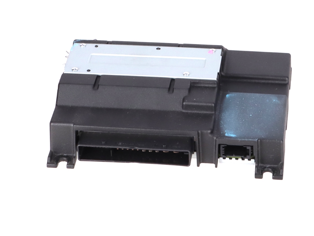 Audi amplifier VW Golf VII (5G) 1.4 TSI  110 kW  150 PS (05.2014-> ) Audi amplifier VW Golf VII (5G) 1.4 TSI  110 kW  150 PS (05.2014-> )